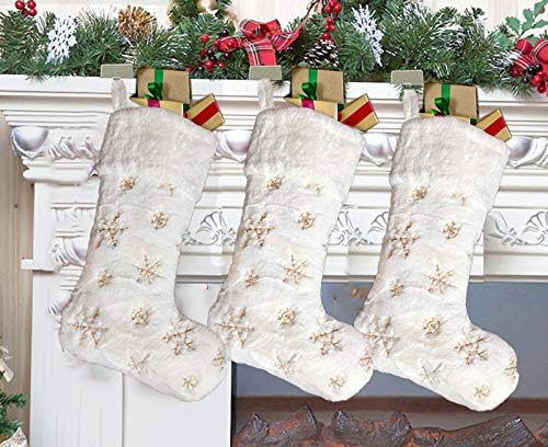 AOGU 3 Paket 22 İnç Faux Kürk Pullu Kar Tanesi Noel Çorap Karlı Beyaz Noel Çorap askı süsleri Şeker hediye keseleri Noel Süslemeleri